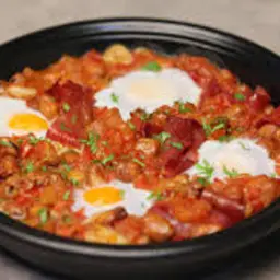 طاجن فول مع بيض
